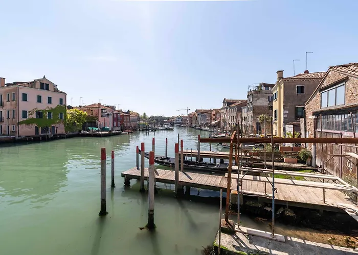 Ca\'Micaela Near Biennale